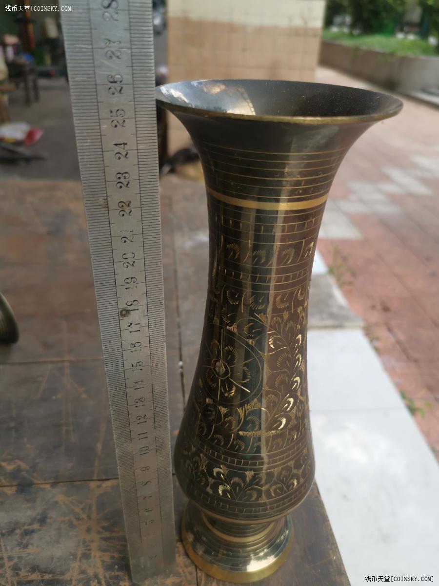 钱币天堂·交易区详情·一个精美刻花铜花瓶,八