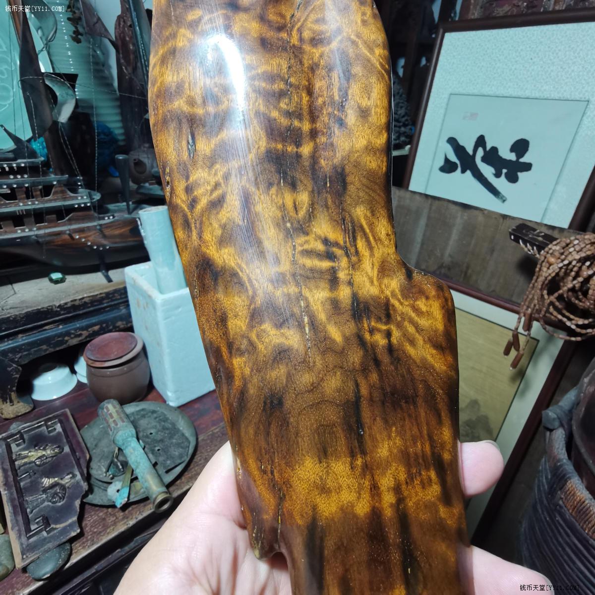 钱币天堂·交易区详情·花纹漂亮的随形金丝楠木摆件一块(包邮)