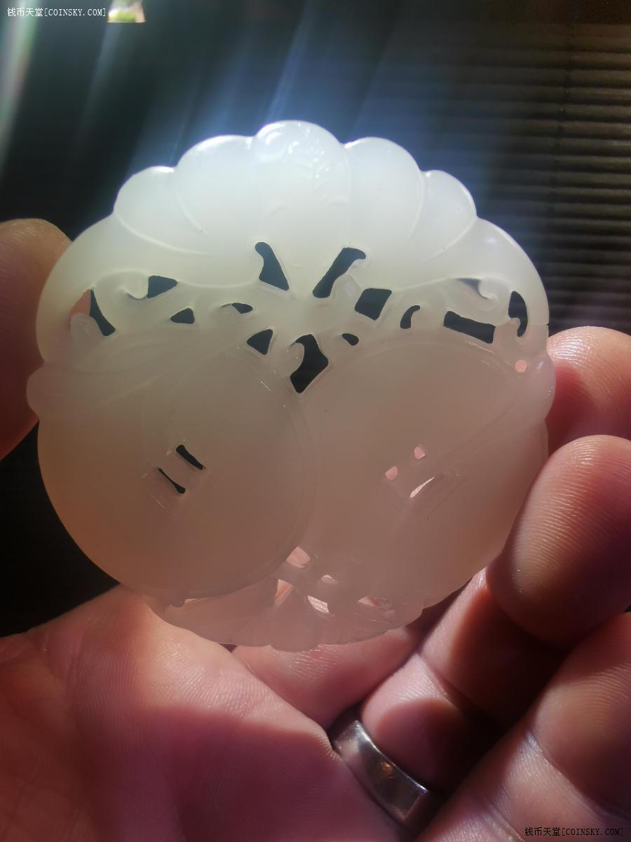 全新一件精美缕空双面白玉佩九