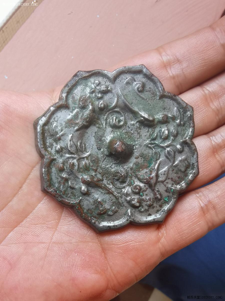 钱币天堂·交易区详情·唐代八角花鸟镜