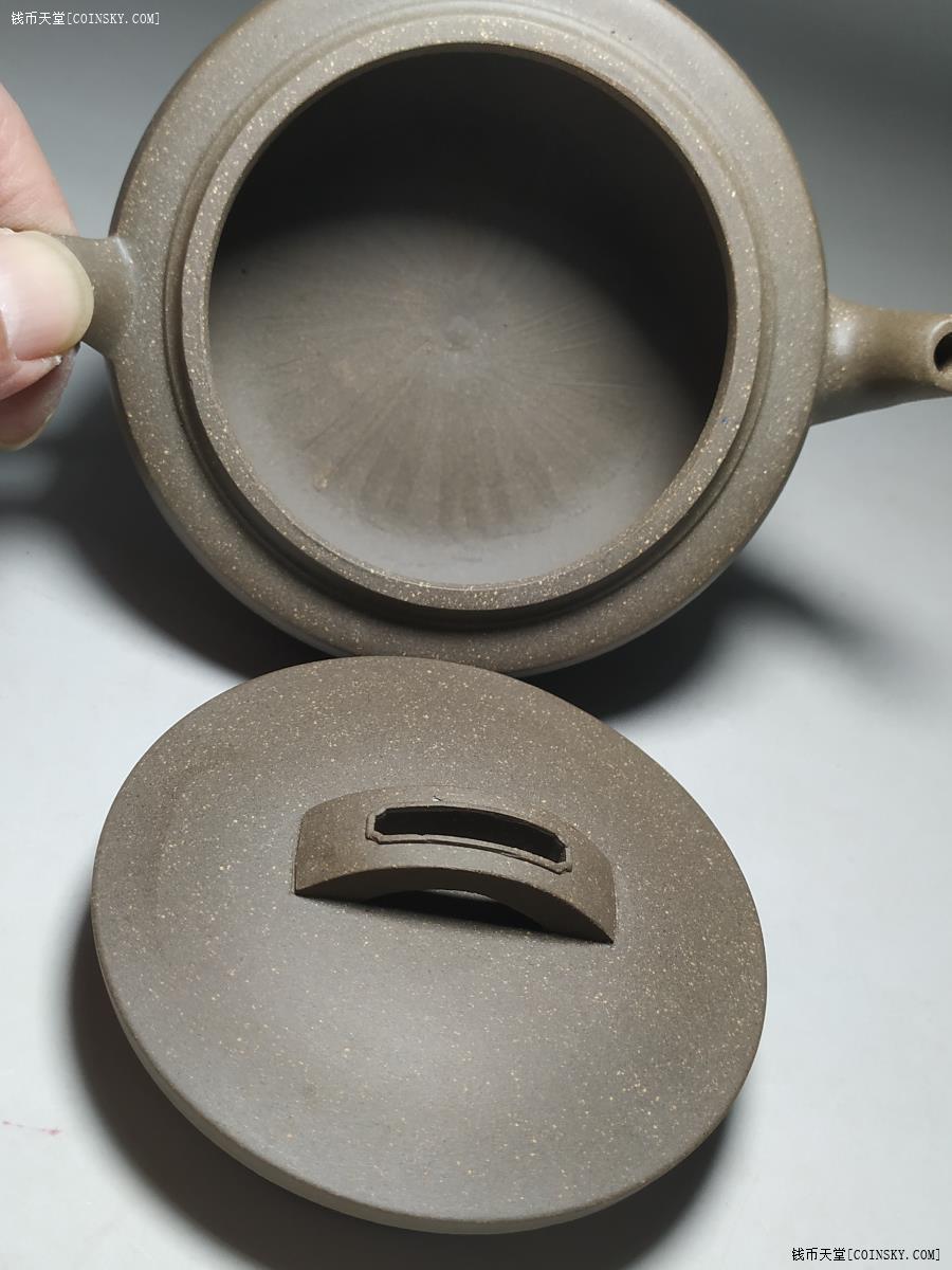 制壶工艺师周尚春桥钮青灰段泥紫砂壶