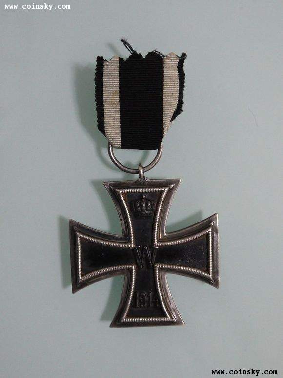 希特勒一级铁十字勋章图片
