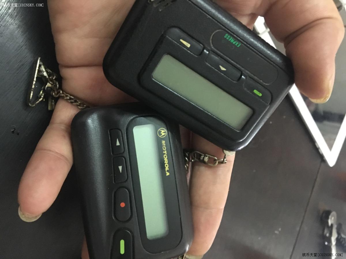 钱币天堂·交易区详情·八九十年代流行的call机(bb寻呼机)两台一起拍